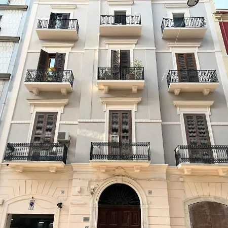 Apartment City Center Eighty-Five Bari Exterior photo